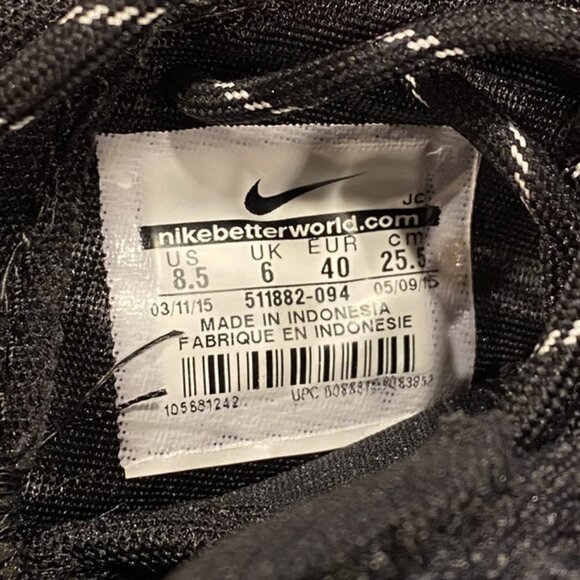 Nike Roshe Running Shoe - Black with Metallic Light Silver Swish - W Size 8.5 - Picture 4 of 9